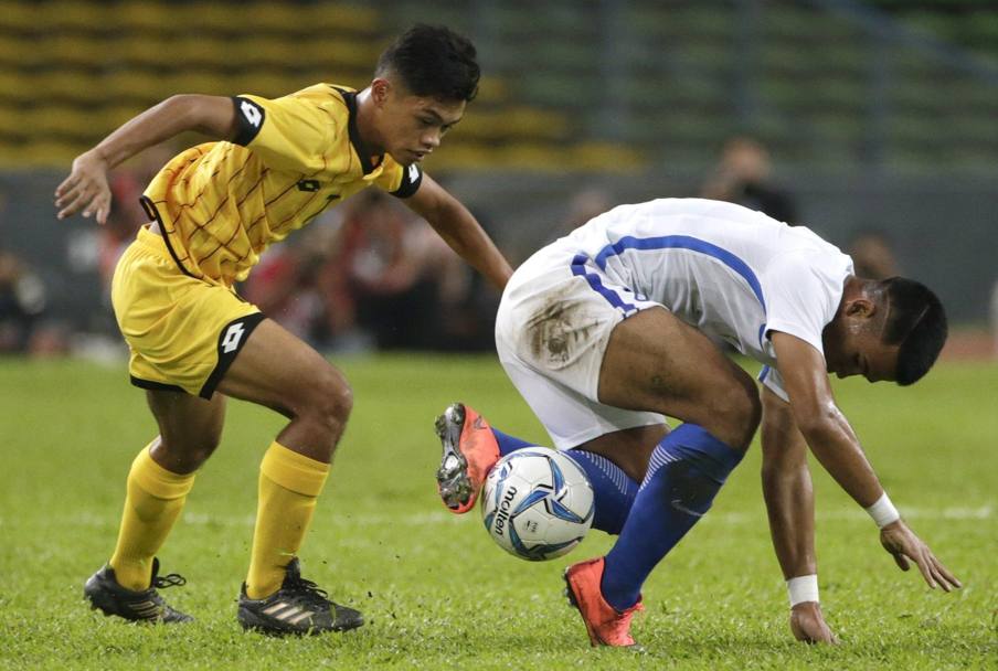 Giochi del Sudest asiatico a Kuala Lumpur. la partita di calcio tra Malaysia e Brunei (Epa)